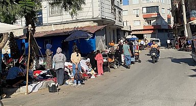 Mersin'de izinsiz kurulan pazar kaldırıldı