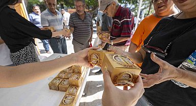 Mersin'de kandilde 15 bin kandil simidi dağıtıldı