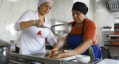 Mersin'de MERCEK'ten ücretsiz 'Aşçı Çırağı Kursu' desteği