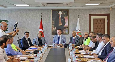 Mersin'de şehir içi yolcu ve servis taşımacılığı sorunları masaya yatırıldı