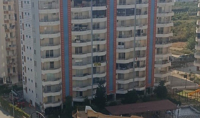 Mersin'de tatil sitesinde yangın