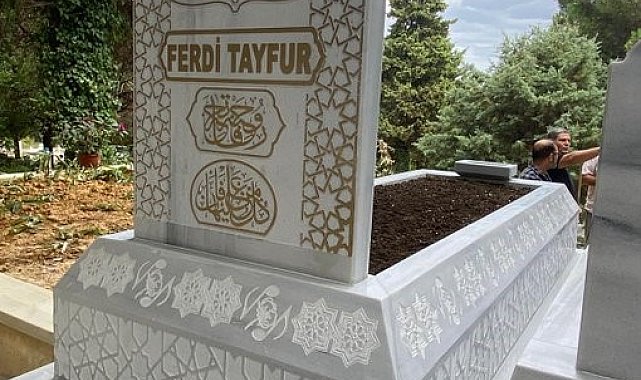 MHP Lideri Bahçeli, Ferdi Tayfur'un kabrini yaptırdı