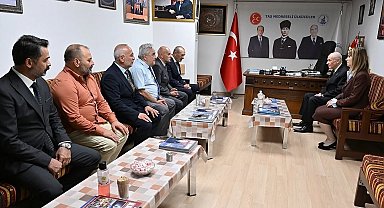 MHP Lideri Bahçeli, Taş Medreseli ülkücüleri ziyaret etti