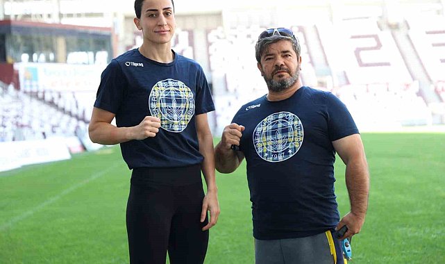 Milli boksör Gizem Özer, dudağındaki uçuktan dolayı elendi