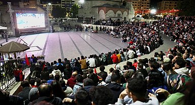 Milli maç heyecanı Tarihi Kent Meydanında yaşandı