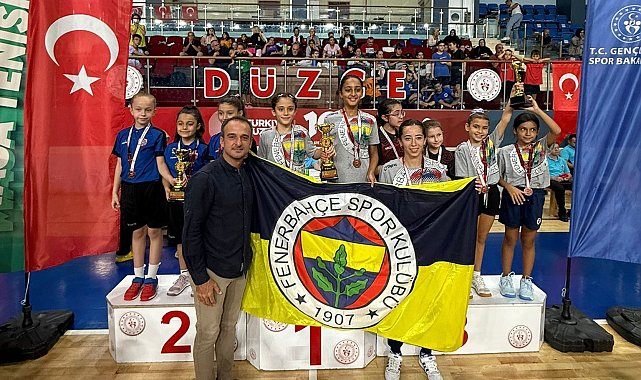 Minik sporcular şampiyon olmak için ter döktü