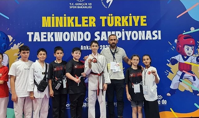 Minik taekwondocular Ankara'dan dereceyle döndü