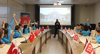 Miniklere "tek acil numara 112" anlatılıyor