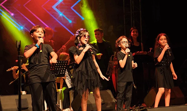 MOD10 gençlik orkestrası'ndan Ayvalık'ta kurtuluş coşkusu