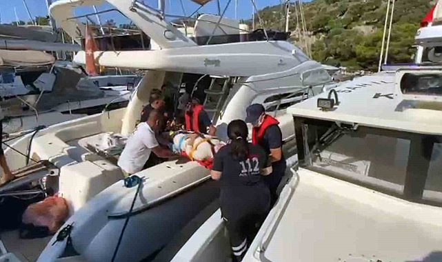 Motor yatta yaralanan vatandaşa tıbbi tahliye