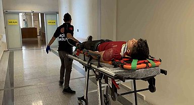 Motosiklet ile otomobil çarpıştı: 2 yaralı