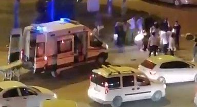 Motosiklet ile otomobil çarpıştı: 3 yaralı