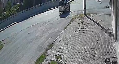 Motosiklet sürücüsünün öldüğü kaza güvenlik kamerasında