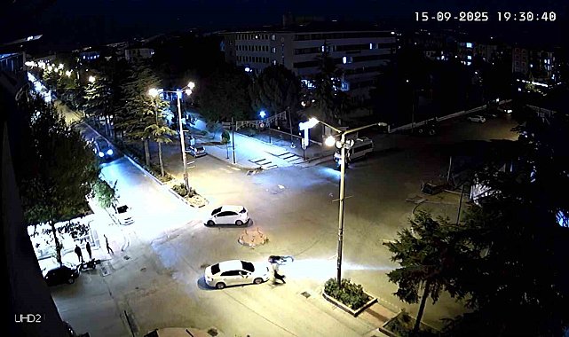 Motosikletle çarpışan otomobilin sürücüsü durmadan kaçtı