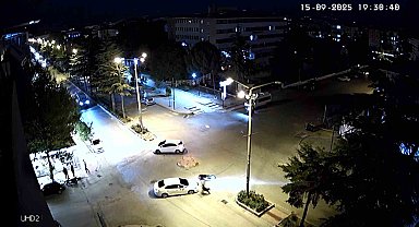 Motosikletle çarpışan otomobilin sürücüsü durmadan kaçtı