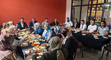 Muradiye Halk Eğitim Merkezinden usta öğreticilere teşekkür kahvaltısı