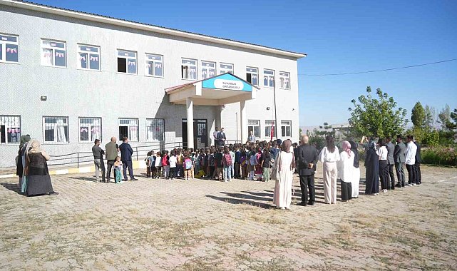 Muş'ta ilk ders başldı