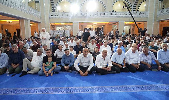 Muş'ta Mevlit Kandili dualarla idrak edildi