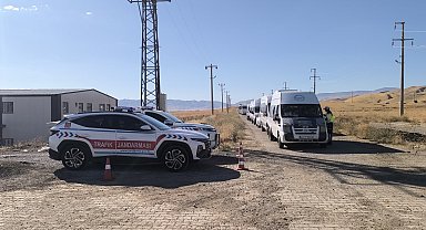 Muş'ta okul servis araçları denetlendi