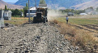 Muş'ta stabilize yol çalışmaları devam ediyor