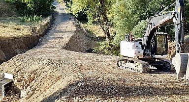 Muş'ta yol yatırımları sürüyor