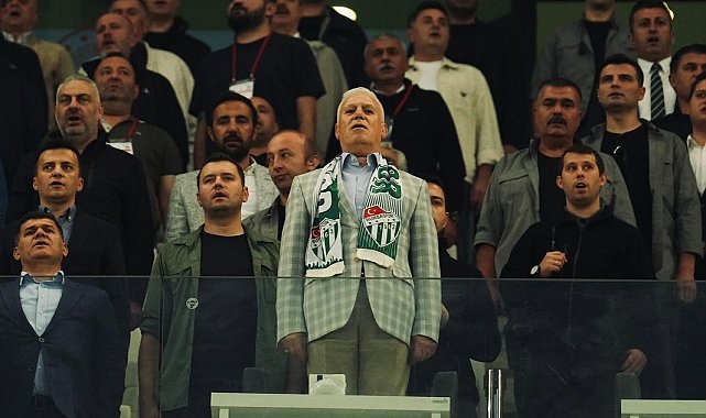 Mustafa Bozbey: "Her zaman yanındayız Bursaspor'umuz"