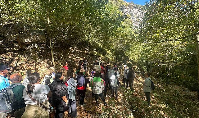 Mysia Yolları'nda Alzheimer'a karşı farkındalık yürüyüşü
