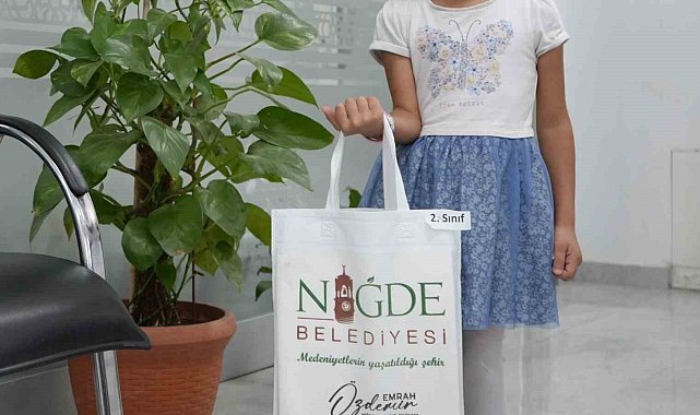 Niğde Belediyesi'nden öğrencilere eğitim desteği