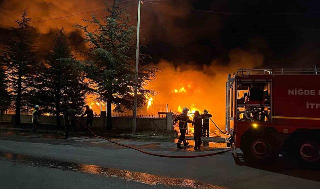 Niğde'de fabrika yangını