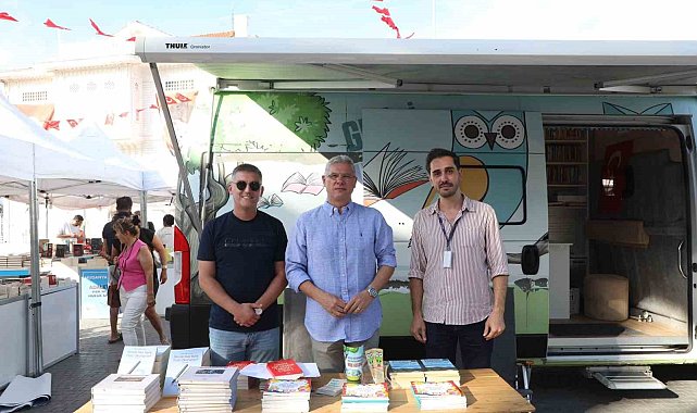 Nilüfer Belediyesi gezici kütüphane 7. Mudanya kitap fuarında