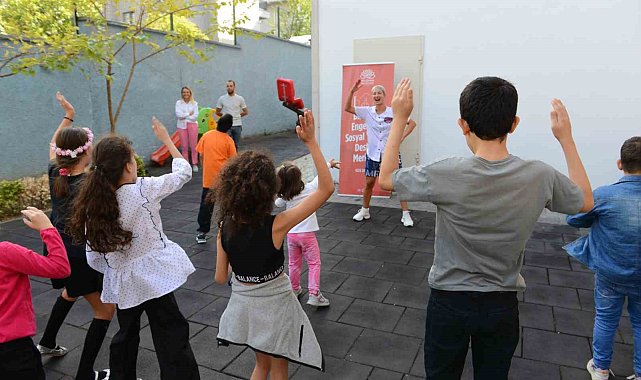 Nilüfer Belediyesi'nden engelli bireylere özel zumba etkinliği