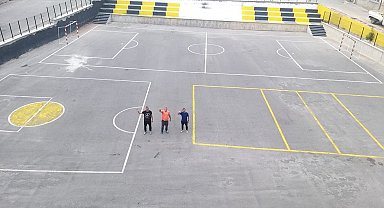 Öğretmenlerden örnek davranış