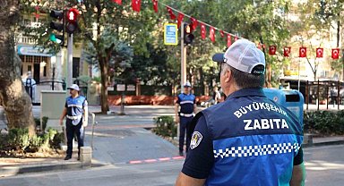 Okula başlayan öğrenciler için zabıtalar görevde