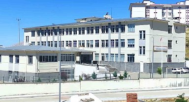 Okulda hem elektrik hem de sular yok