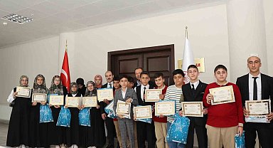 Oltu'da Hafız ve Hafizeler belgelerine kavuştu