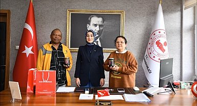 Olur Kaymakamı Semanur Kalkan'a Afrika'dan anlamlı ziyaret