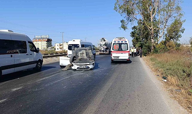 Önündeki araca çarpıp devrilen otomobilin sürücüsü yaralandı