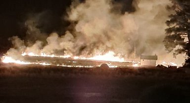 Ormanlık alana yakın mesafede yangın çıktı