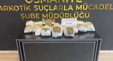 Osmaniye'de hafif ticari araçta 12 kilo skunk ele geçirildi