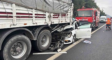 Osmaniye'de otomobil tıra arkadan çarptı: 4 ağır yaralı