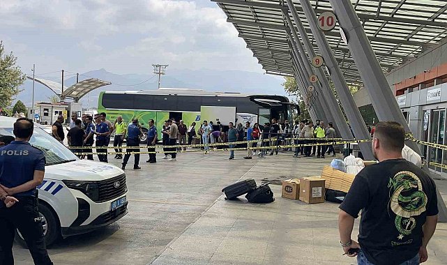 Otogarda kızını vuran babayı vatandaşlar darbetti