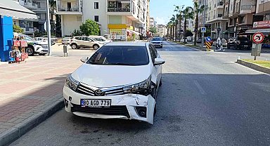 Otomobil ile çarpışan motosikletli yaralandı