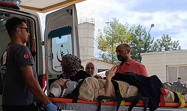 Otomobil ile çarpışan motosikletteki çift yaralandı