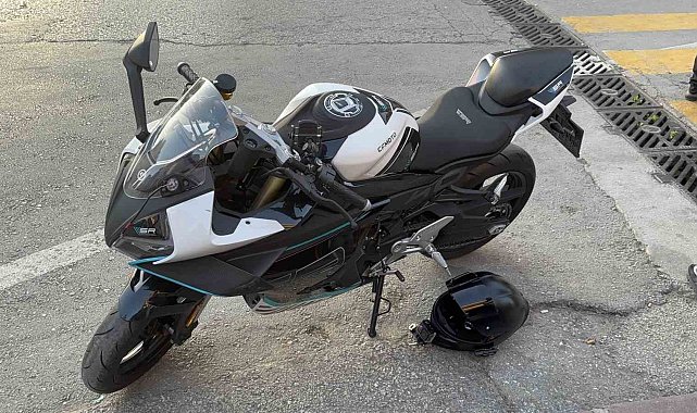 Otomobil ile motosiklet çarpıştı: 1 yaralı