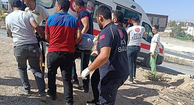 Otomobil inşaat boşluğuna düştü: 1 yaralı