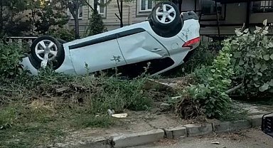Otomobil takla atı, sürücü kazayı yara almadan atlattı