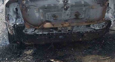 Otomobil yanarak kullanılamaz hale geldi