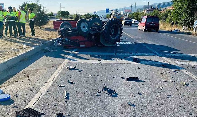 Otomobilin çarptığı traktör sürücüsü hayatını kaybetti