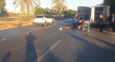 Otomobille çarpışan motosikletin sürücüsü yaralandı