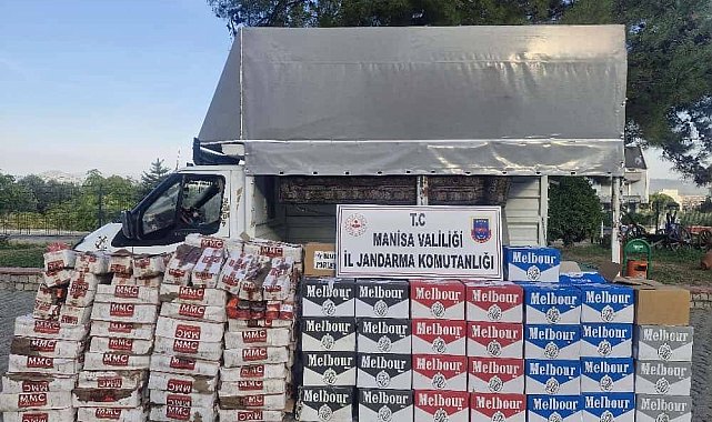 Otoyolda kaçak tütün ve sigara kağıdı yakalandı